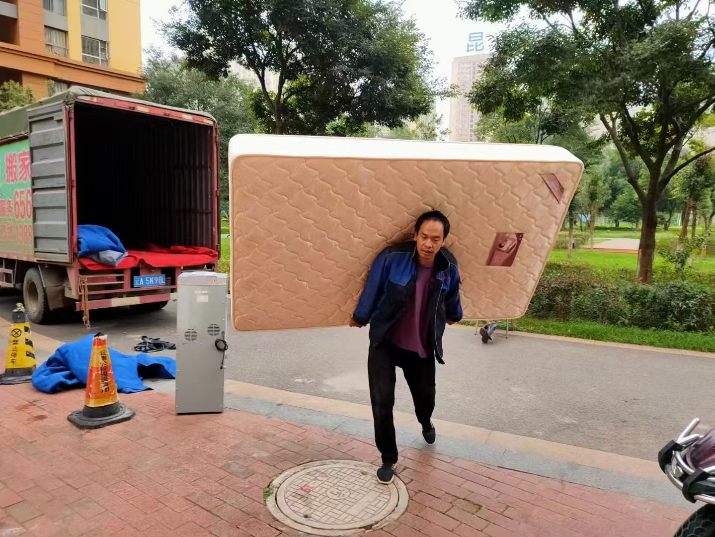 昆明小康乐搬家有限公司
