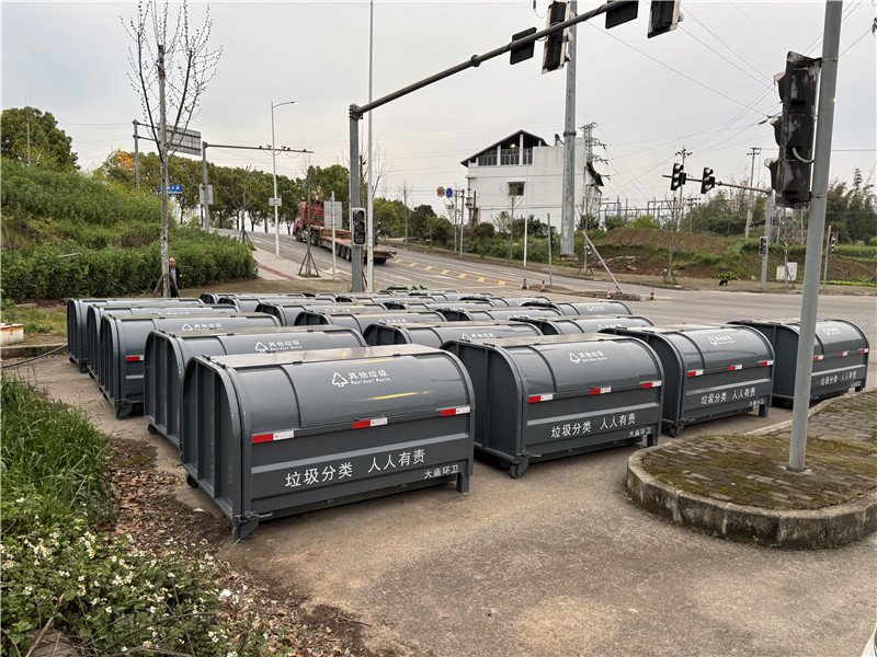 护山河-塑料垃圾桶-01