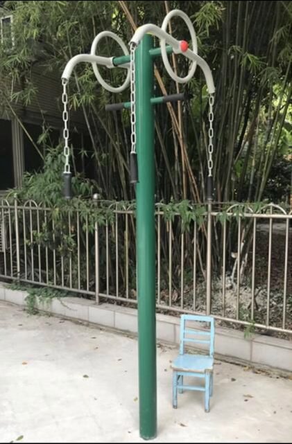 公园健身器材之引体向上拉伸架
